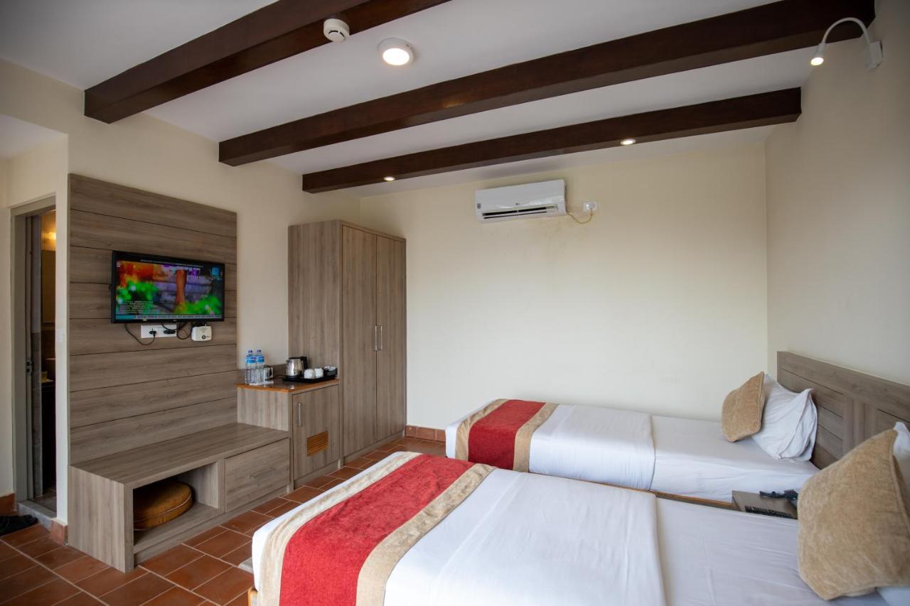 Gateway Himalaya Resort Ghanpokhara Buitenkant foto