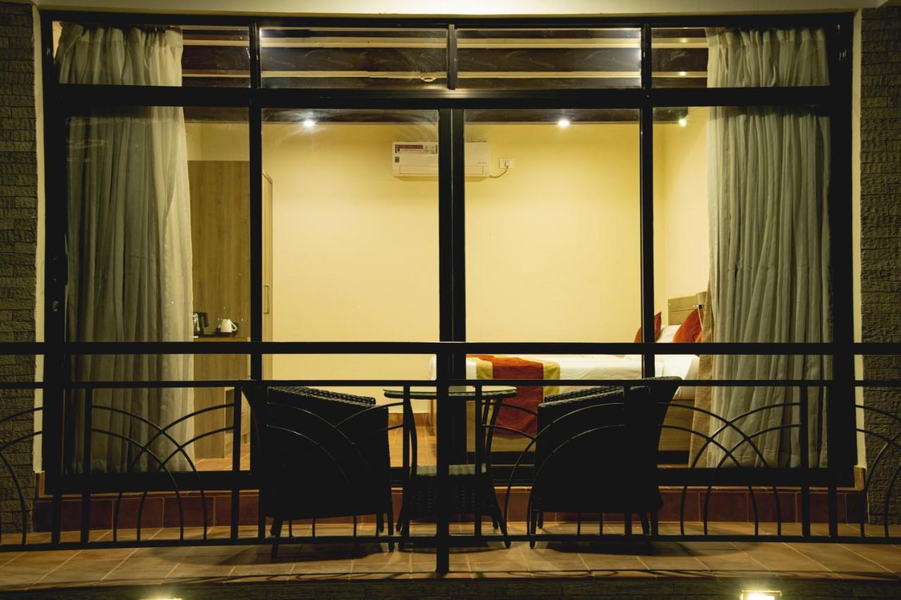 Gateway Himalaya Resort Ghanpokhara Buitenkant foto